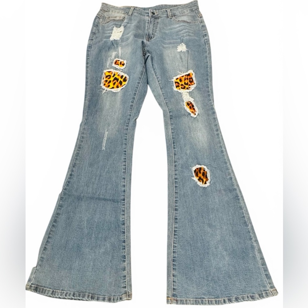 NWT Women’s Faded Blue Distressed Flare Jeans with Leopard Patch